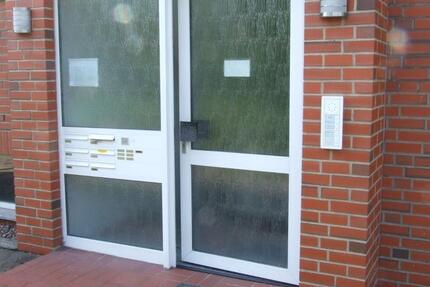 3-Zimmer-Wohnung kernsaniert, mit Terrasse, Garage, El. Rollladen zimmer