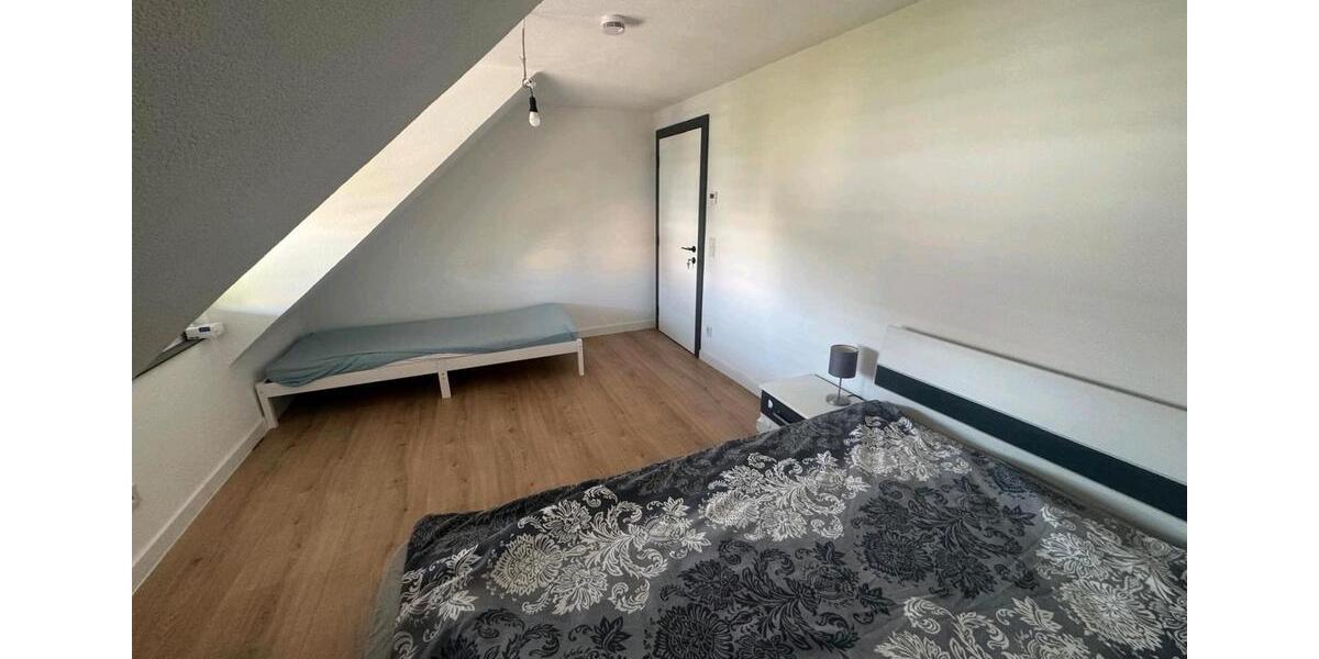 Dachgeschoßwohnung Mühlacker - 2 Zimmer, 55 m&sup2;, 1.000&euro; | Angebot:26522940