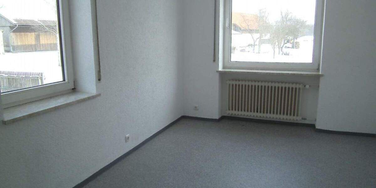 Mehrfamilienhaus, Wohnhaus Sulzbach-Rosenberg Unterschwaig - 8 Zimmer, 250 m&sup2;, 2.060&euro; | Angebot:25665485