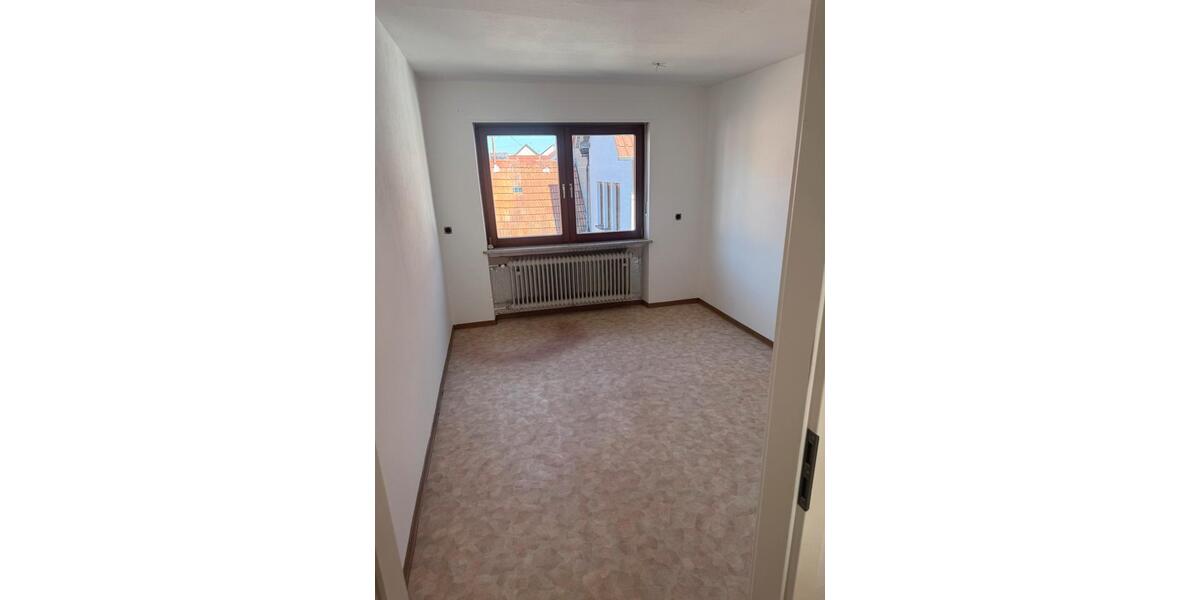 Etagenwohnung Kandel - 3 Zimmer, 90 m&sup2;, 950&euro; | Angebot:26385761
