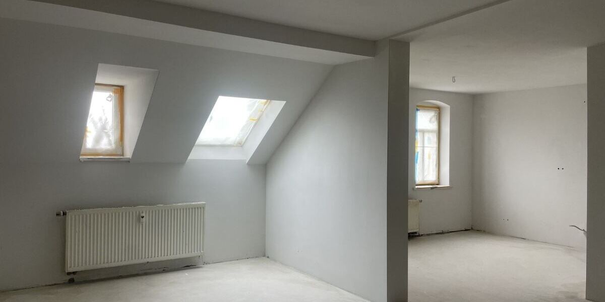 Ab 01.07. großzügig Wohnen in FalkensteinVogtl. - Erstbezug nach hochwertiger Sanierung! - Dachgeschoßwohnung Falkenstein | Angebot:26769017