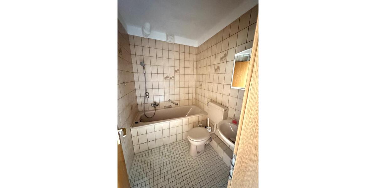 Etagenwohnung Essen Stadtbezirk IV - 4 Zimmer, 90 m&sup2;, 660&euro; | Angebot:25105176