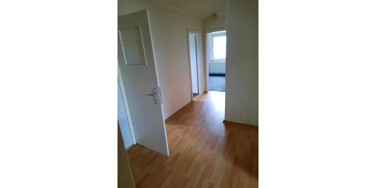 Dachgeschoßwohnung Schöningen - 4 Zimmer, 80 m&sup2;, 400&euro; | Angebot:24766409