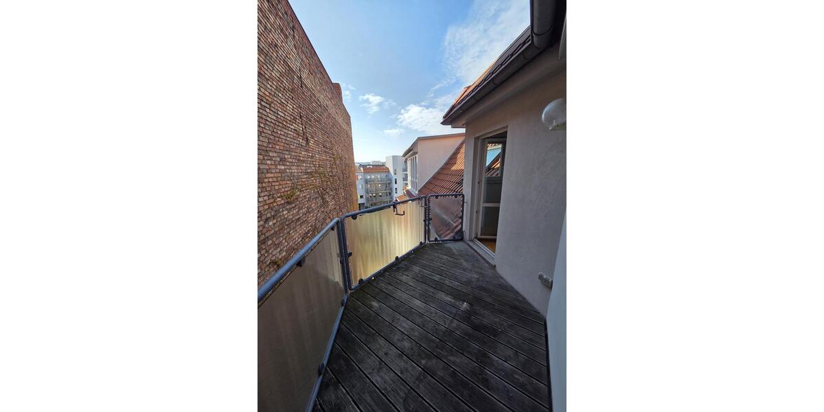 Dachgeschoßwohnung Erfurt - 2 Zimmer, 128 m&sup2;, 1.200&euro; | Angebot:26492734
