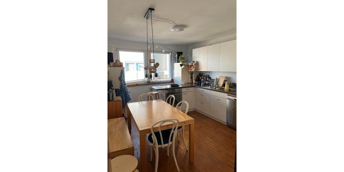 Helle, voll möblierte Wohnung zur Untermiete Februar - Juni 2.5 zimmer