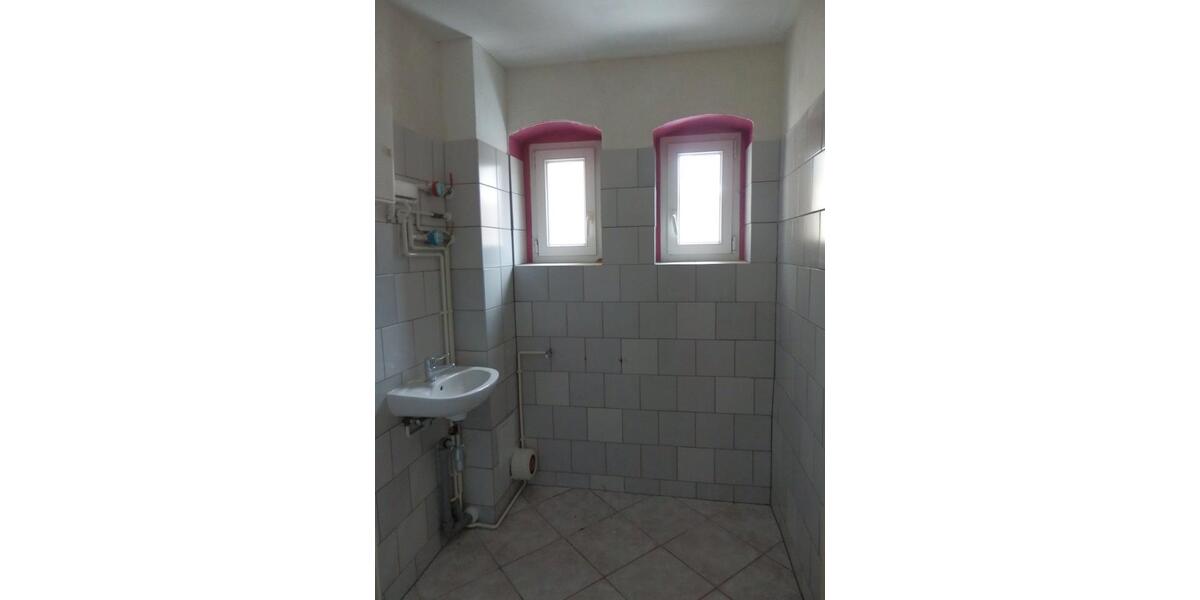Erdgeschoßwohnung Limbach-Oberfrohna Oberfrohna - 4 Zimmer, 101 m&sup2;, 495&euro; | Angebot:26394895