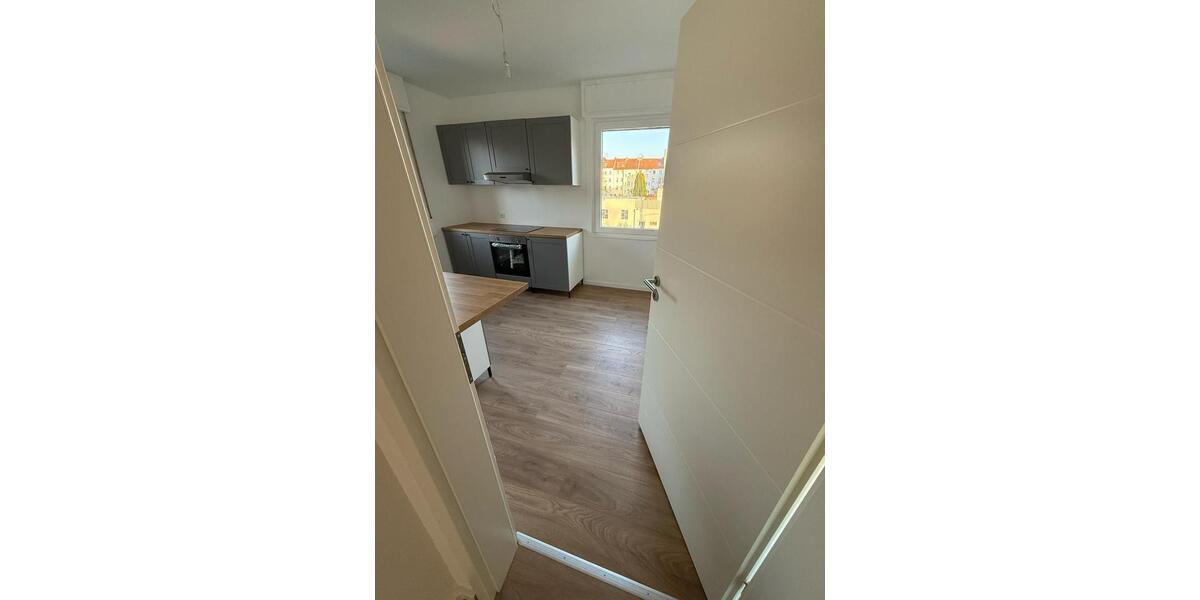 Etagenwohnung Frankfurt am Main Ost - 4 Zimmer, 90 m&sup2;, 1.800&euro; | Angebot:26429880