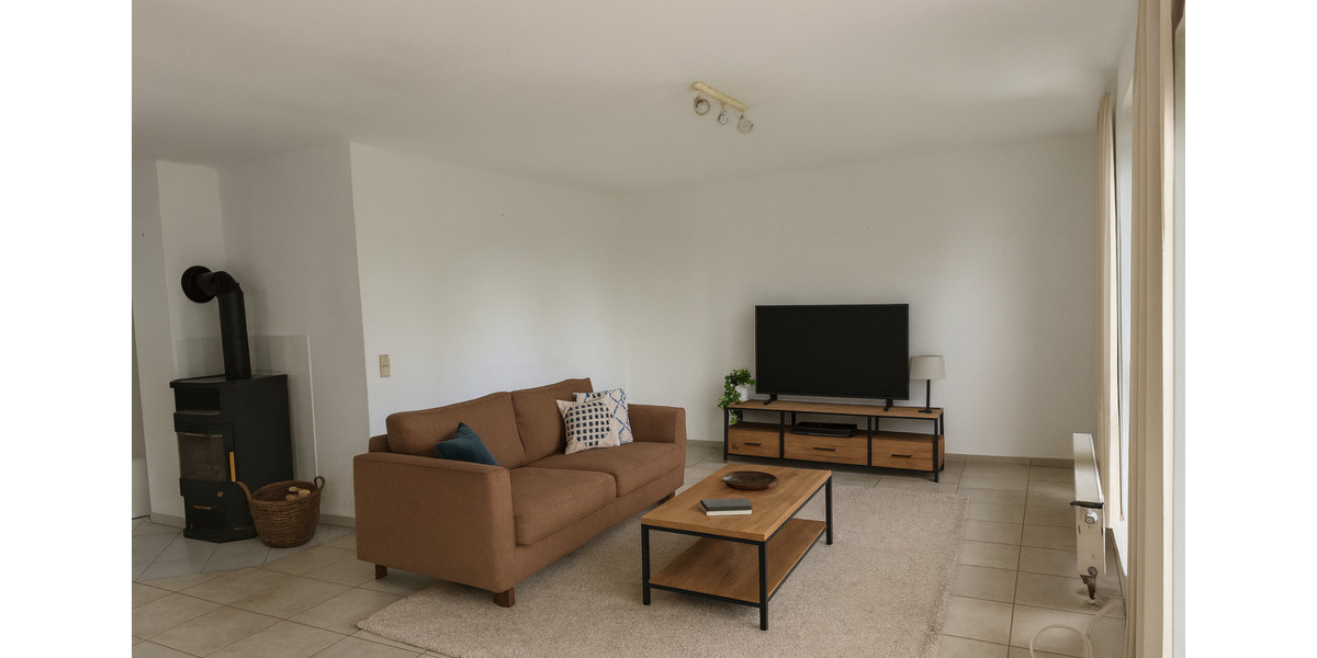 Doppelhaushälfte mit Einliegerwohnung in Bad Liebenzell-Monakam 6 zimmer