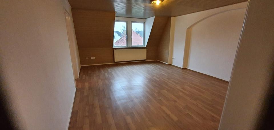 Dachgeschoßwohnung Kamenz - 3 Zimmer, 65 m&sup2;, 330&euro; | Angebot:25281581