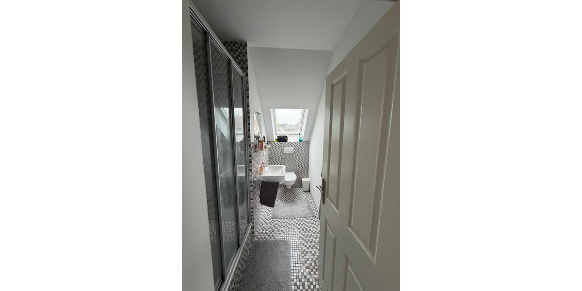 Etagenwohnung Düsseldorf Stadtbezirk 3 - 6 Zimmer, 150 m&sup2;, 650&euro; | Angebot:26663989