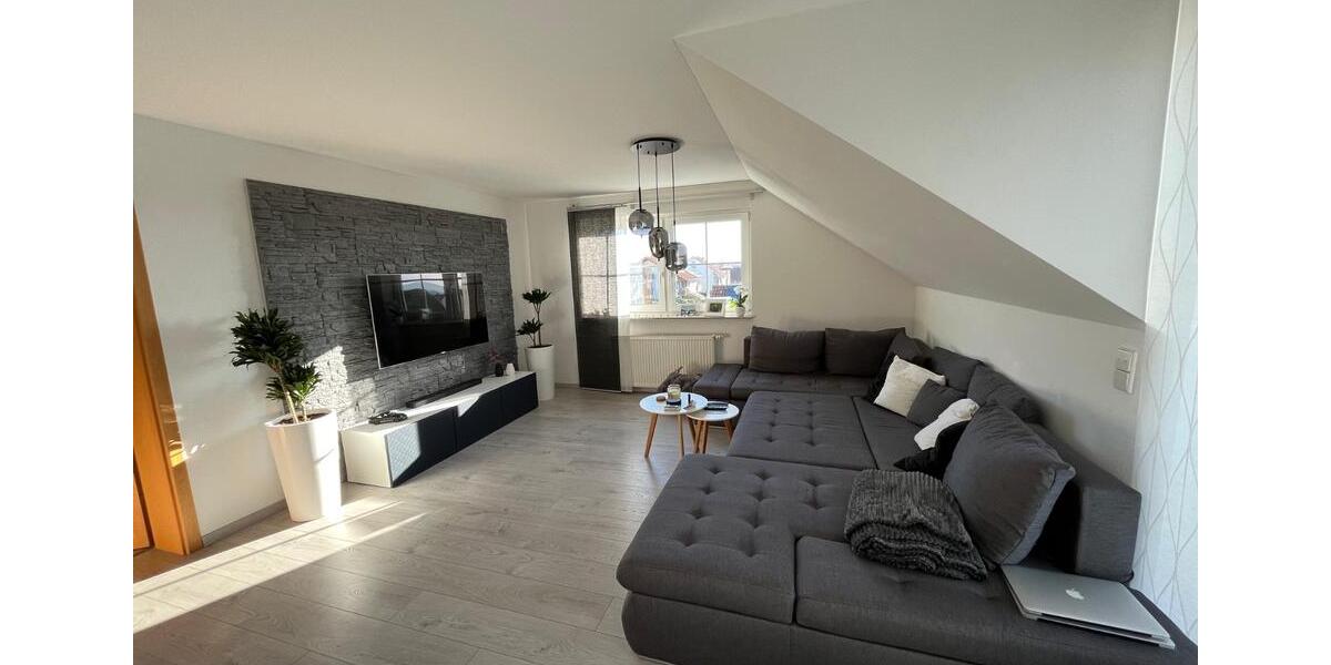 Dachgeschoßwohnung Illingen - 2.5 Zimmer, 66 m&sup2;, 1.150&euro; | Angebot:24514670