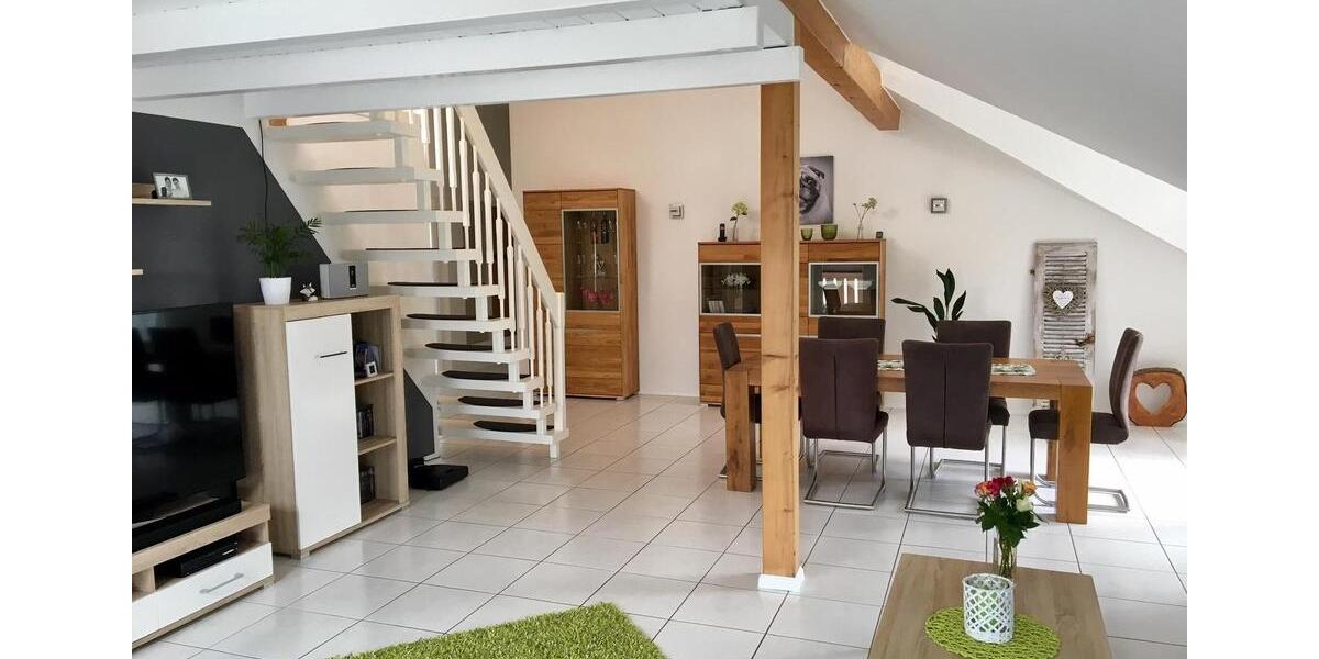 Dachgeschoßwohnung Lahr (Schwarzwald) - 2.5 Zimmer, 95 m&sup2;, 1.000&euro; | Angebot:25403641