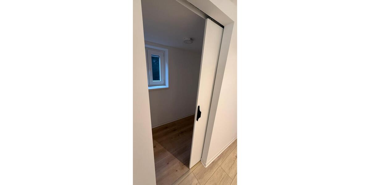 Etagenwohnung Remscheid Gemarkung Bergisch Born - 4 Zimmer, 130 m&sup2;, 1.097&euro; | Angebot:26220408