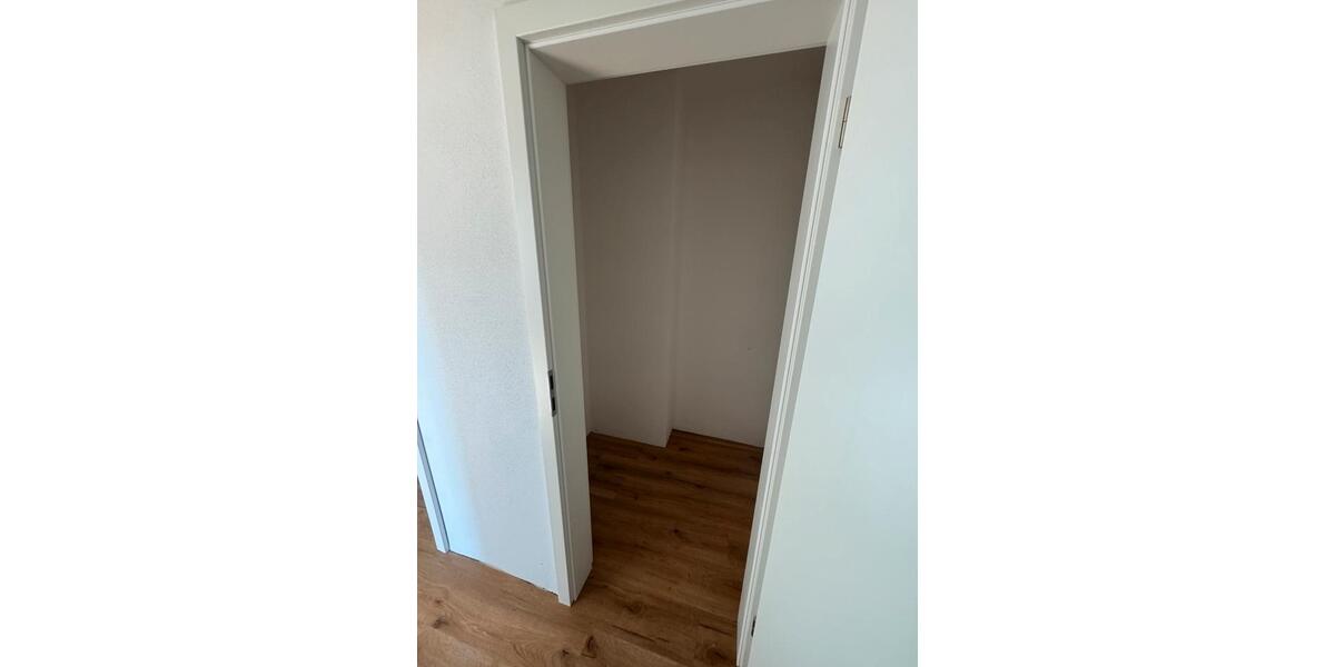 Erdgeschoßwohnung Weiden in der Oberpfalz - 3 Zimmer, 70 m&sup2;, 815&euro; | Angebot:25992278