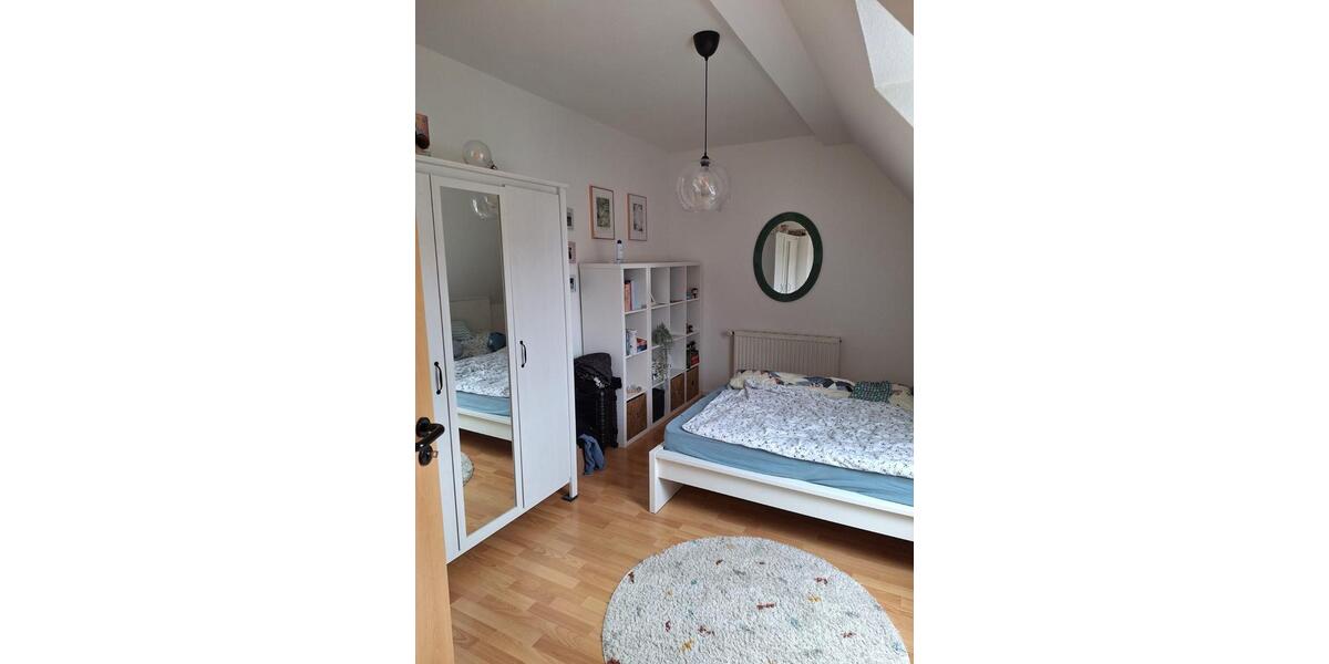 Dachgeschoßwohnung Spenge - 3 Zimmer, 107 m&sup2;, 800&euro; | Angebot:26124582