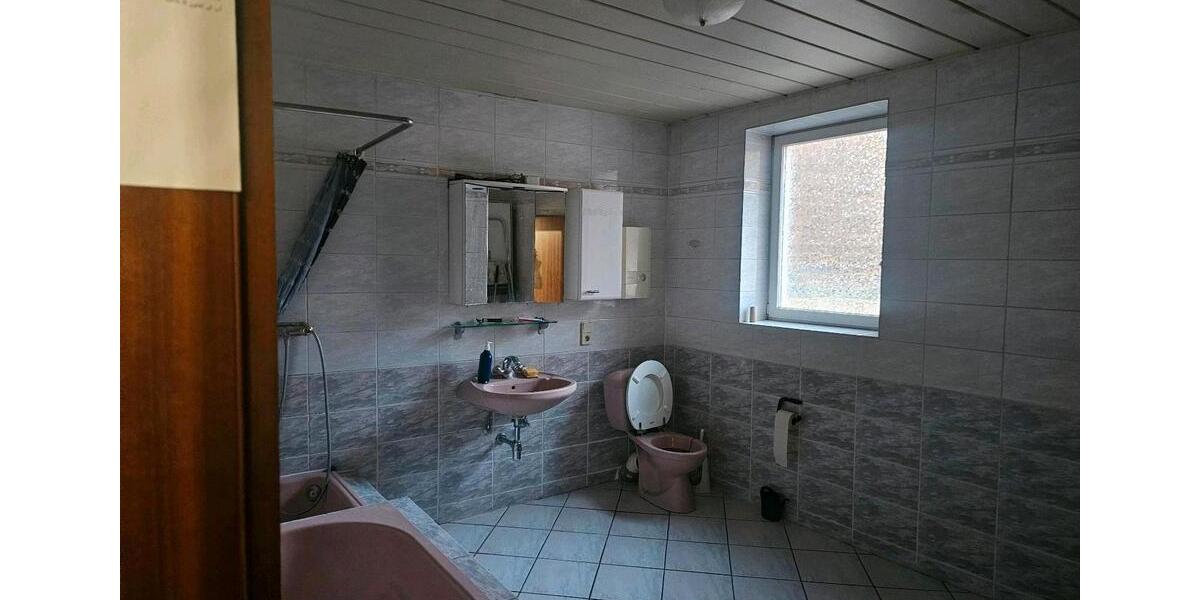 Etagenwohnung Bornheim - 1 Zimmer, 14 m&sup2;, 480&euro; | Angebot:26038170