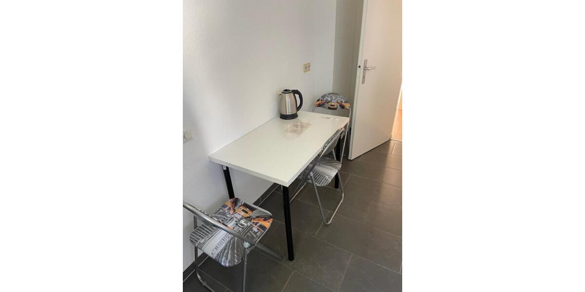 Möbliertes WG-Zimmer in Solingen-Hauptbahnhof-Nähe ! 1 zimmer