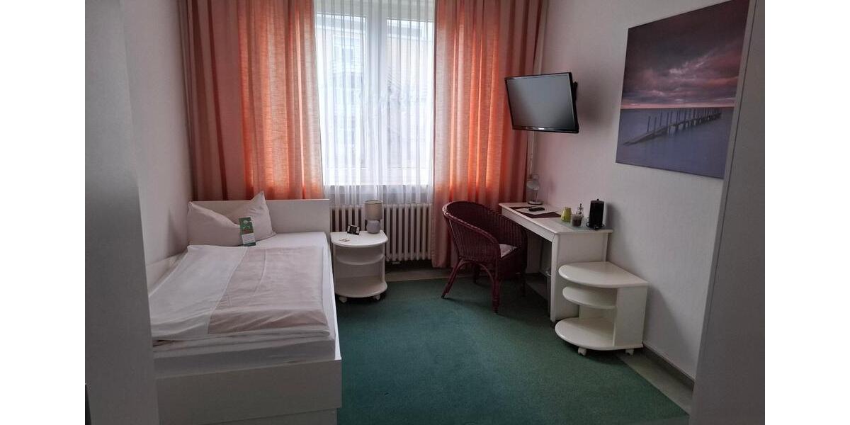 Etagenwohnung Halle - 1 Zimmer, 19 m&sup2;, 580&euro; | Angebot:25882228