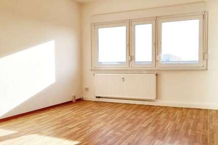 Wohnung Hoyerswerda Neustadt - 1 Zimmer, 30 m&sup2;, 154&euro; | Angebot:26213406