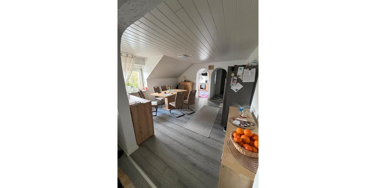 Dachgeschoßwohnung Heusweiler - 4.5 Zimmer, 90 m&sup2;, 900&euro; | Angebot:26241450