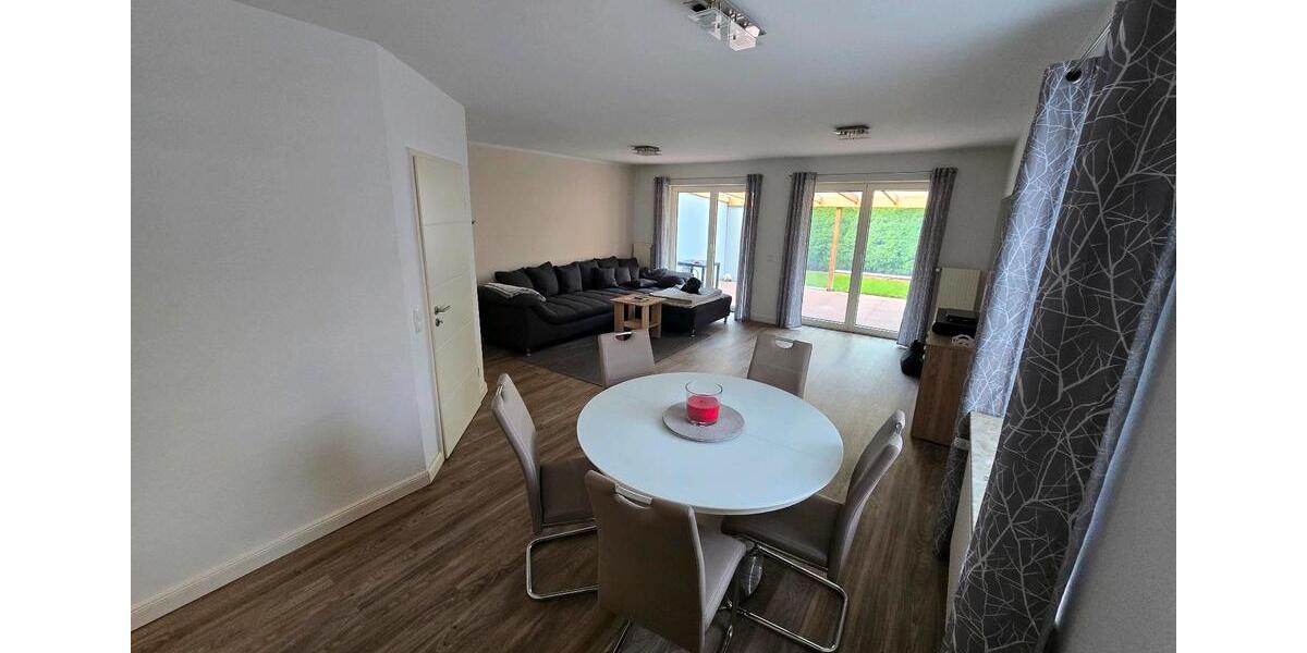 Doppelhaushälfte Pinneberg - 5 Zimmer, 118 m&sup2;, 1.800&euro; | Angebot:23227436