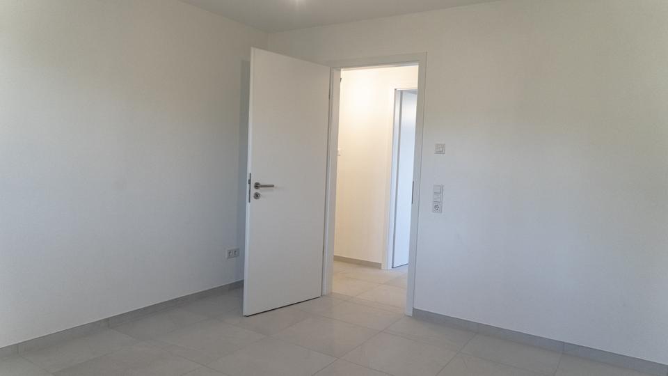 Erdgeschoßwohnung Bad Hersfeld - 3 Zimmer, 1.195 m&sup2;, 1.195&euro; | Angebot:25349971