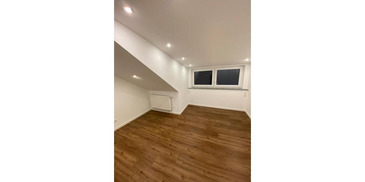 Dachgeschoßwohnung Crailsheim - 3 Zimmer, 76 m&sup2;, 1.080&euro; | Angebot:25044509