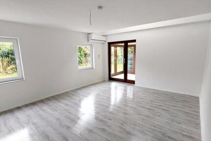 Haus Neumünster - 3 Zimmer, 85 m&sup2;, 1.250&euro; | Angebot:26585056