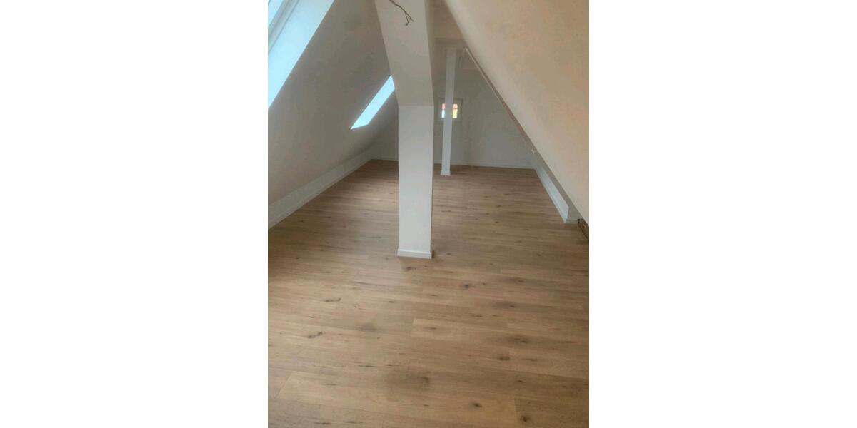 Wohnen auf Zeit Albstadt Gemarkung Onstmettingen - 8 Zimmer, 260 m&sup2;, 15&euro; | Angebot:25982168