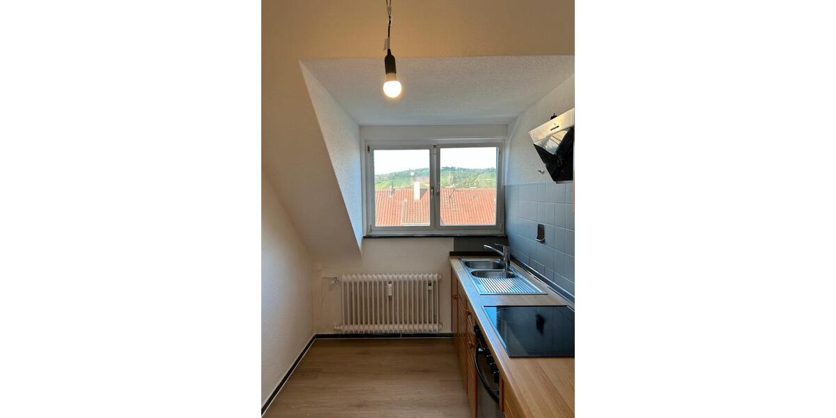 Dachgeschoßwohnung Stuttgart Hedelfingen - 3 Zimmer, 64 m&sup2;, 950&euro; | Angebot:26677369