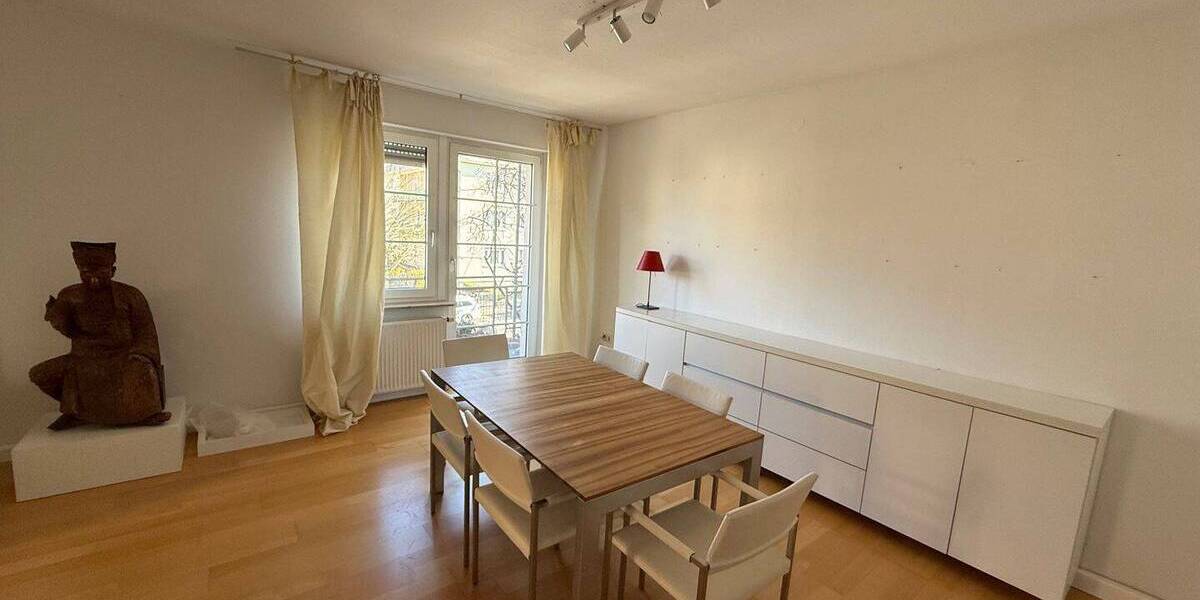 Etagenwohnung Kitzingen Etwashausen - 2 Zimmer, 140 m&sup2;, 1.200&euro; | Angebot:26290891