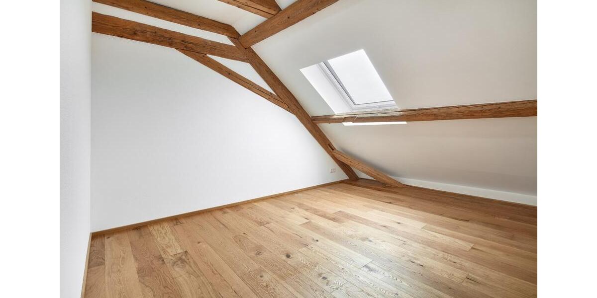 Dachgeschoßwohnung Weilheim - 4 Zimmer, 139 m&sup2;, 1.540&euro; | Angebot:26012944