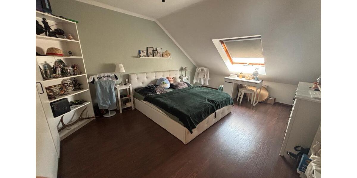 Etagenwohnung Langenfeld (Rheinland) - 2 Zimmer, 90 m&sup2;, 1.300&euro; | Angebot:25267830