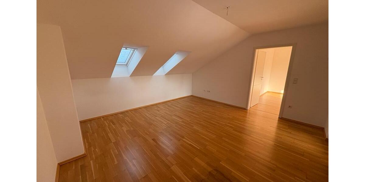 Dachgeschoßwohnung Gundelfingen an der Donau - 3 Zimmer, 100 m&sup2;, 1.150&euro; | Angebot:24414115