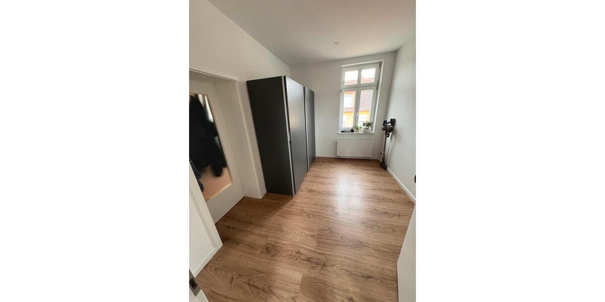 Dachgeschoßwohnung Apolda - 3 Zimmer, 62 m&sup2;, 775&euro; | Angebot:25637372