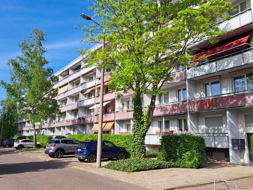 Wohnung zum Mieten in Halle (Saale) 280 € 47.09 m² 2 zimmer