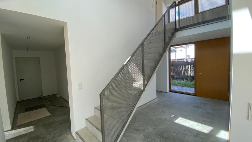 Einfamilienhaus Blender - 4 Zimmer, 200 m&sup2;, 2.590&euro; | Angebot:25646950