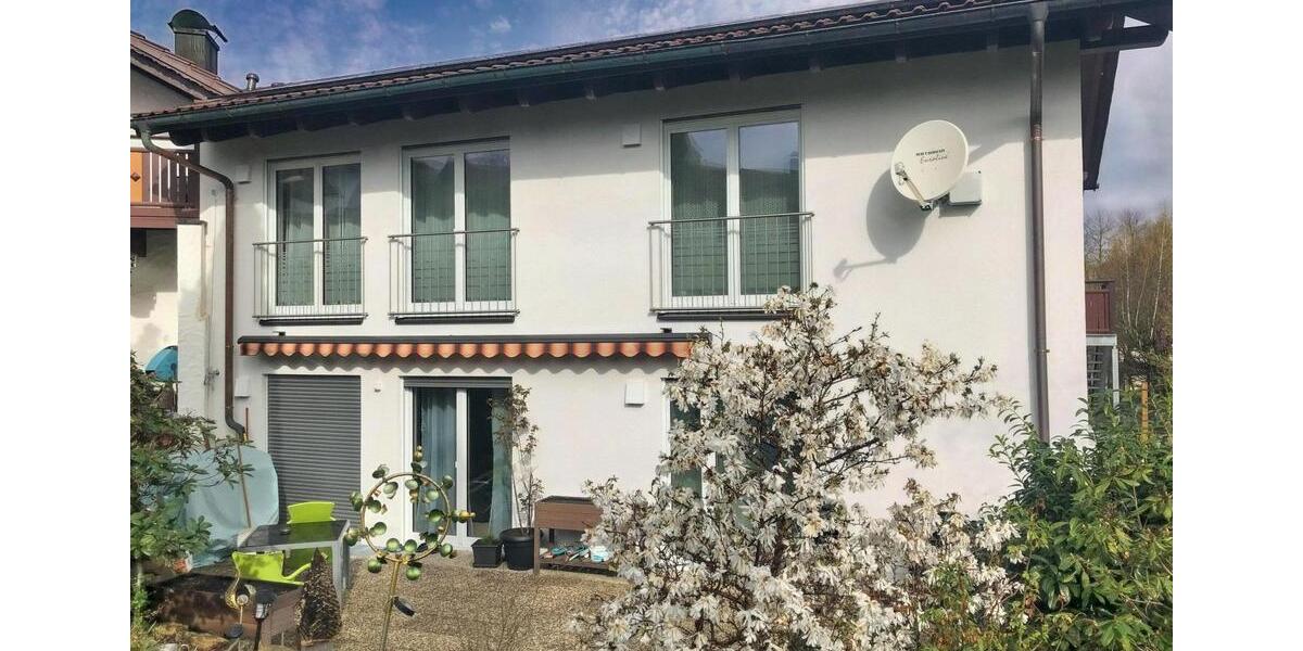 Traumhafte Dachgeschosswohnung mit Wohlfühlcharakter – modern, nachhaltig und mit Blick ins Grüne! 4 zimmer