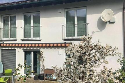 Traumhafte Dachgeschosswohnung mit Wohlfühlcharakter – modern, nachhaltig und mit Blick ins Grüne! 4.5 zimmer