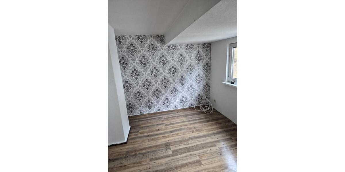 Dachgeschoßwohnung Schwarzburg - 3 Zimmer, 49 m&sup2;, 220&euro; | Angebot:25908192