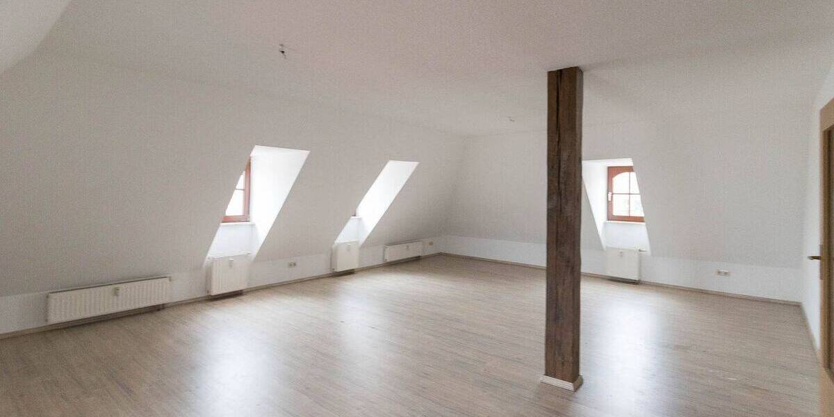 Etagenwohnung Löbau Altlöbau - 4 Zimmer, 110 m&sup2;, 660&euro; | Angebot:26118089