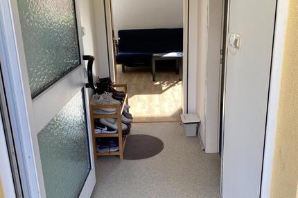 Geräumige 1-Zimmer Wohnung zimmer