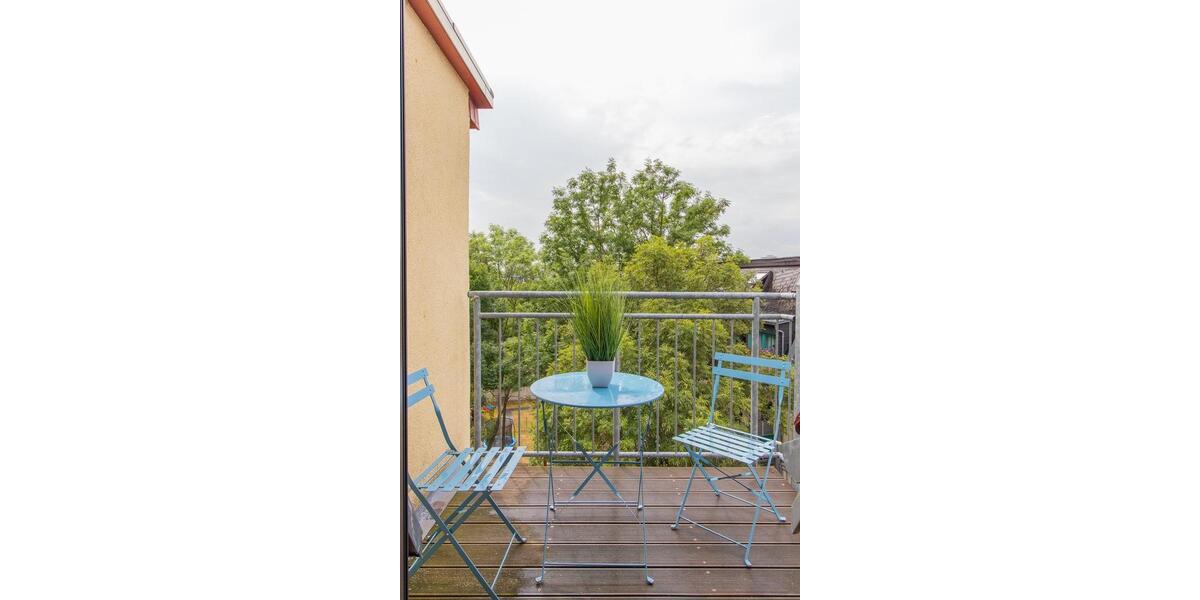 ab sofort, Sonderpreis: sehr schöne, voll möblierte 2-Zi DG-Whg, Luxus- EBK, Balkon 2 zimmer