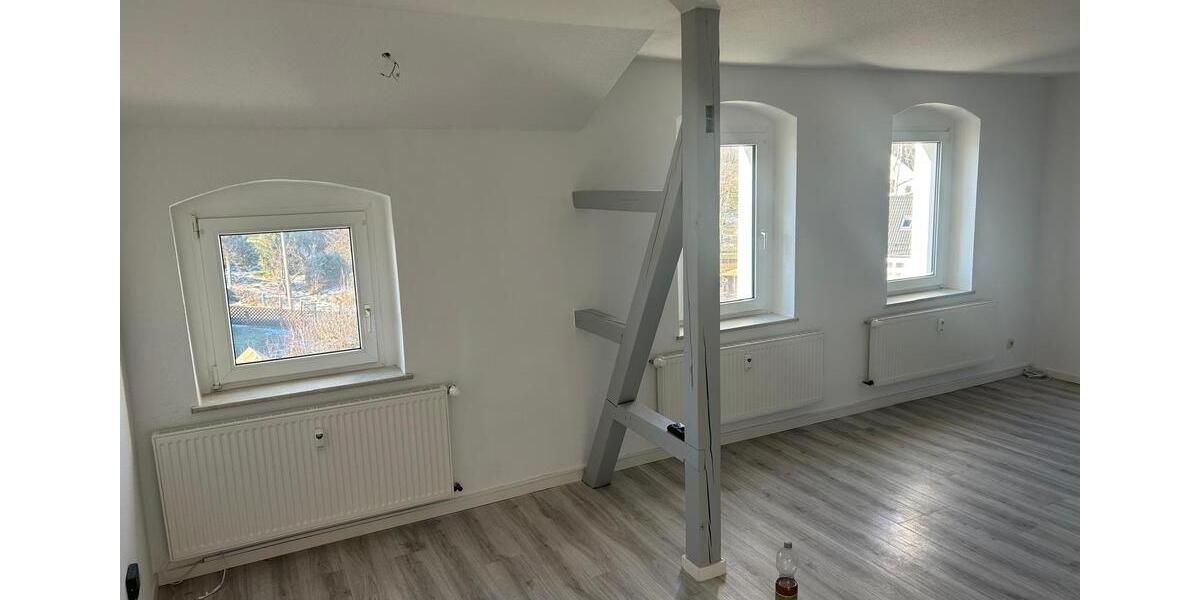 Dachgeschoßwohnung Neukirchen/Erzgebirge Erzgebirge - 4 Zimmer, 126 m&sup2;, 900&euro; | Angebot:25547267