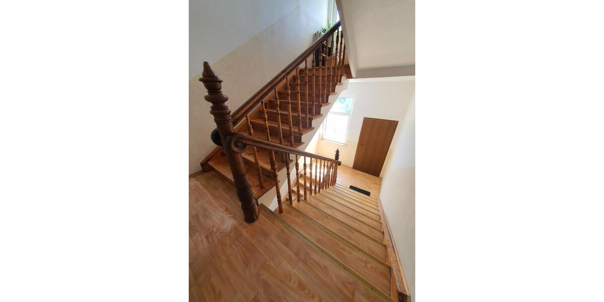 Etagenwohnung Apolda - 4 Zimmer, 98 m&sup2;, 870&euro; | Angebot:24672572