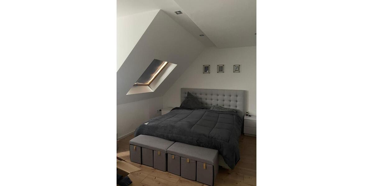 Dachgeschoßwohnung Freigericht - 3 Zimmer, 132 m&sup2;, 1.100&euro; | Angebot:24793317
