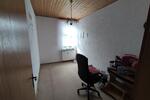 L34W4 - Tolle 3-Zimmer - DG-Wohnung in Vierfamilienhaus, Balkon, Gartennutzung zimmer