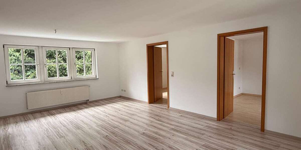 Etagenwohnung Mülsen - 3 Zimmer, 82 m&sup2;, 550&euro; | Angebot:27259697