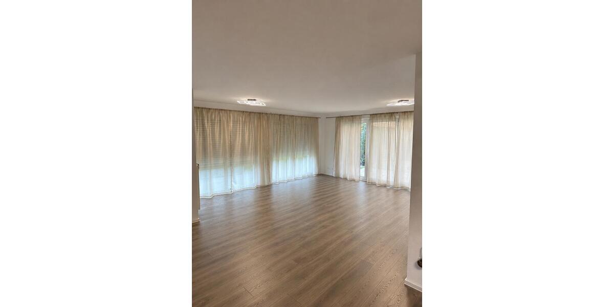 Erdgeschoßwohnung Vöhringen - 4 Zimmer, 106 m&sup2;, 1.500&euro; | Angebot:26561079