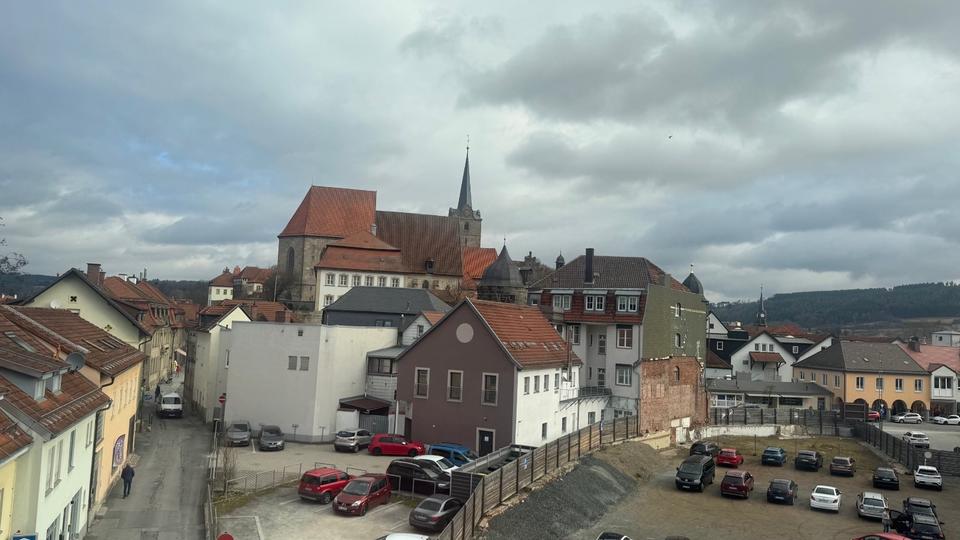 Einfamilienhaus Kronach - 4 Zimmer, 125 m&sup2;, 1.200&euro; | Angebot:25512902